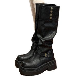 Botas de Plataforma con Tacón Grueso para Mujer, Color Negro, Estilo Retro Británico 2026, Botas que Aumentan la Estatura y Adelgazan la Figura - Product Image 5