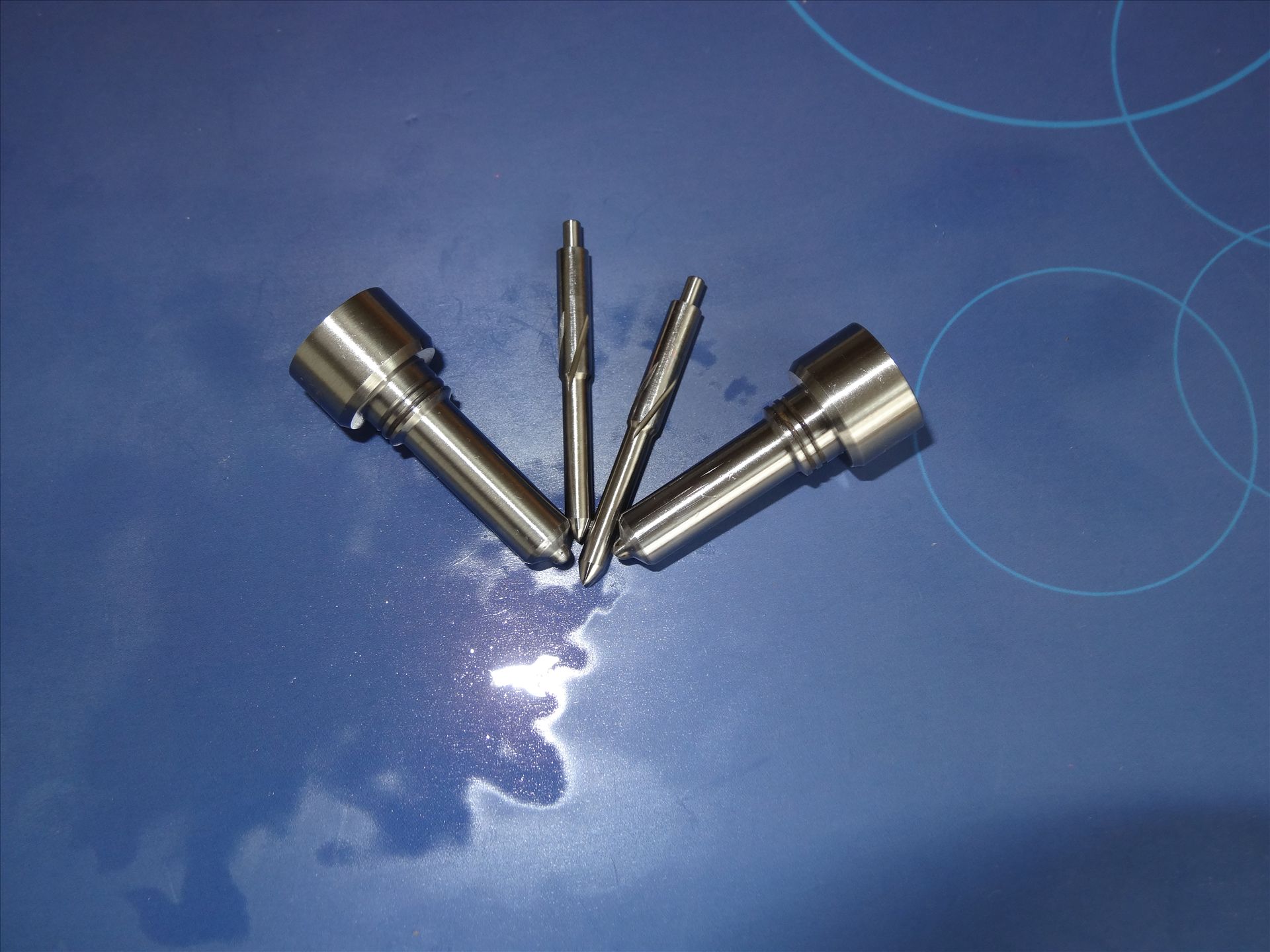Auto engine spare part L014PBB fuel injector nozzle L014PBB diesel nozzle injector L014PBB for BEBE4B10001