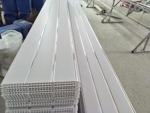 Panneau de <span class=keywords><strong>plafond</strong></span> en <span class=keywords><strong>PVC</strong></span> de Longtime Expo March 10mm d'épaisseur en Algérie pour le salon - Product Image 4