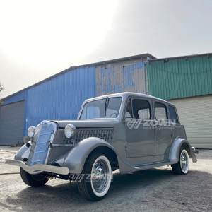 Carro de transporte eléctrico de 4 puertas, completamente cerrado, gris vintage, para huéspedes, ideal para B&B minimalista junto al lago, estilo mansión francesa, para paseos de ocio. - Product Image 3
