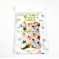 Décor de fond en forme de pluie de météores avec motif étoiles colorées en plastique pour fête d'anniversaire ou de mariage en intérieur