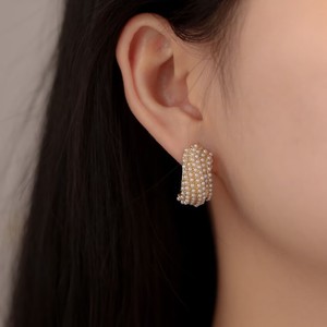 New Stylish Trendy Snail Stud Earrings Geometric Inlaid <b>Millet</b> Pearl C-Shaped Earrings Gold Plated Fashion Jewelry for Gift - Product Image 3