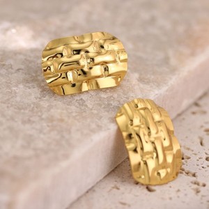 Boucles d'oreilles tendance en acier inoxydable doré pour femmes, multi-styles : coquillage, fleur, nœud, irrégulières, ondulées, étanches, pour usage quotidien, vente en gros - Product Image 4