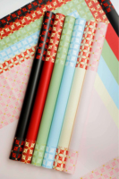 Film plastique mat imprimé à motif floral en gros, papier d'emballage imperméable pour fleuriste