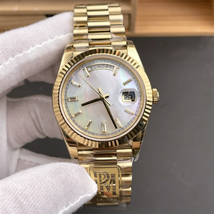 Reloj de Pulsera Mecánico de Oro para Hombre con Esfera de Nácar, Visualización de Día y Fecha, Cierre Plegable, Movimiento Calibre 3255 - Product Image 1