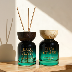 בקבוק זכוכית גלילי בצבע שחור וירוק לאריזות בהתאמה אישית, בקבוק ריק לפיזור ריח עם מכסה עץ ייחודי - Product Image 2