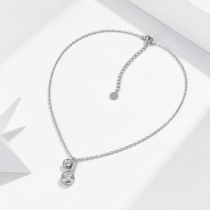 Collier à pendentif double rond en zircone, chaîne fine en acier inoxydable argenté avec extension réglable 45 cm - Product Image 1