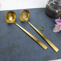 Ensemble de louches à soupe et cuillères ajourées en acier inoxydable 304 doré satiné mat, à long manche, pour buffet, hôtel, restaurant, vente en gros