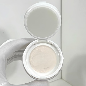 Polvo de maquillaje fino, superventas, altamente efectivo, controla la grasa, es resistente al agua y al sudor, con una textura delicada. - Product Image 1