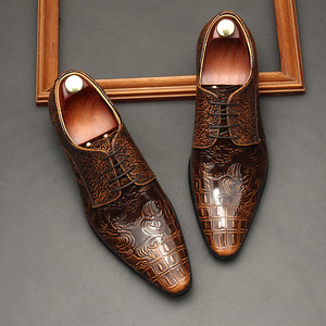 Botas de boxeo clásicas de caña alta para hombre, estilo retro con bloques de color y cordones cuadrados, ligeras y con parches, ideales para oficina y carrera profesional. - Product Image 1