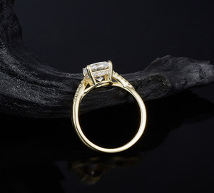 Bague en argent sterling S925 torsadée à six griffes avec moissanite, bague fine de luxe 1 carat pour femme, cadeau de fiançailles ou de demande en mariage - Product Image 6