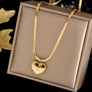 Collana da donna transfrontaliera in tungsteno con perle quadrate smussate, non sbiadisce, gioielli eleganti di lusso leggero - Product Image 4