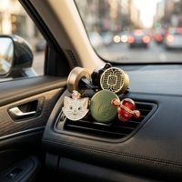 Diffuseur de parfum suspendu personnalisé en métal de luxe moderne pour grille d'aération de voiture, longue durée, vente en gros