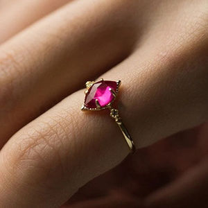 Bague de Fiançailles et d'Anniversaire Délicate en Argent Plaqué Or avec Rubis Naturel Taille Marquise Certifiée IGI pour Mariage et Fêtes - Product Image 5