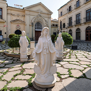 Statua Religiosa Personalizzata Grande da Esterno in Resina, della Vergine Maria Madre della Misericordia, con Croce Artistica Dipinta a Mano - Product Image 6