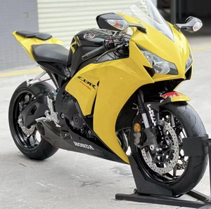 <span class=keywords><strong>Honda</strong></span> CBR1000RR Usada, Superbike de Gasolina Reacondicionada, <span class=keywords><strong>1000cc</strong></span>, Refrigeración por Agua, Motocicleta de Carreras de Alto Rendimiento - Product Image 1