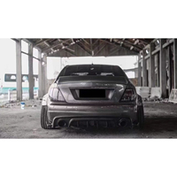 Kit carrosserie pour Mercedes-Benz Classe C W204 C63 AMG, style Robot, comprenant pare-chocs avant, diffuseur arrière et jupes latérales