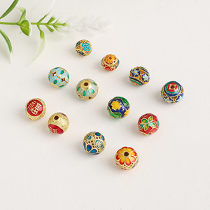 ลูกปัดทรงกลมลายฉลุเคลือบสีทองแบบดั้งเดิมพร้อมตัวอักษรฟู่ สำหรับทำเครื่องประดับ DIY สร้อยข้อมือ สร้อยคอ และอุปกรณ์เสริม - Product Image 3
