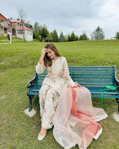 Fatema Fashion FF005FNLL Ensemble Salwar Kameez en Soie Fantaisie pour Vente en Gros, Tenue de Soirée Indienne, Haut en Sifon Georgette, Pantalon Palazzo Farshi et Dupatta - Product Image 3