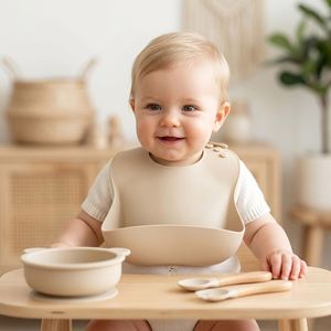 Tazón de Silicona para Alimentación de Bebés, Antideslizante, con Ventosa, Juego de Cucharas Suaves, Vajilla Infantil, Venta al por Mayor - Product Image 1