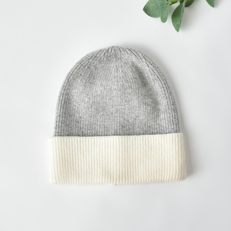 Gris clair et blanc