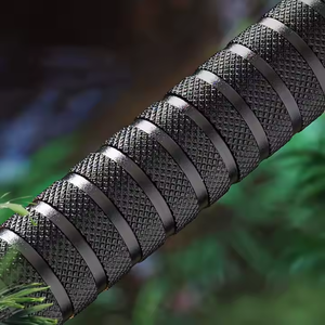 Ascia Tattica da Battaglia a Doppia Lama in Acciaio ad Alto Tenore di Carbonio con Manico in Alluminio 47cm per Campeggio, Escursionismo ed Emergenze - Product Image 6