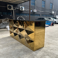 Table de bar moderne de luxe en verre et acier inoxydable, idéale pour les événements, décorations, fêtes et mariages