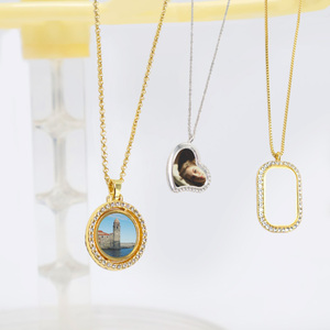 Bouteille de parfum en gros, pendentif diamant, strass, breloques pour voiture, ornements suspendus en métal, logo personnalisé, souvenir de voyage - Product Image 3