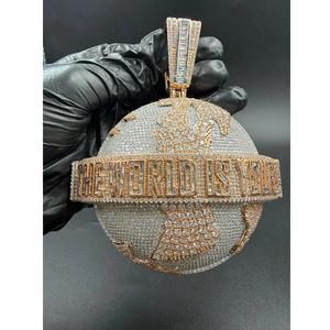 Colgante de globo terráqueo de moissanita personalizado, con incrustaciones de circonitas, de plata de ley 925, estilo Hip Hop - Product Image 1
