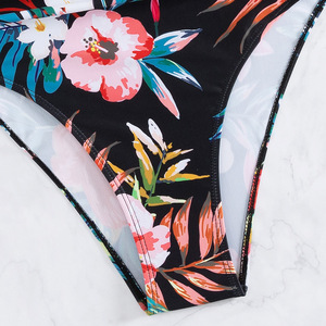 Ensemble de plage 2 pièces pour femmes imprimé floral personnalisé grande taille nouveau maillot de bain une pièce grande taille avec logo sur le devant - Product Image 6