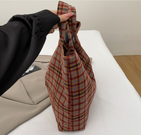 Nouveauté : Sacs fourre-tout pour femmes, grande capacité, style coréen, sac fourre-tout décontracté pour femmes, sac à bandoulière à carreaux tendance pour femmes