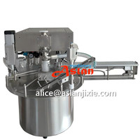 Machine de remplissage et de bouchage automatique autonome pour sachets avec machine intégrée pour bouchons à vis / Machine de remplissage et de bouchage pour sachets souples à bec verseur pour sauces