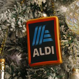 Nuevos Adornos Navideños de Cristal Pintados a Mano con Forma de Botella de Vino - Product Image 5