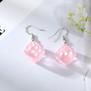 Boucles d'oreilles à la mode, pas cher, mignon, Design amusant, jeu de fête, couleur bonbon, dés aléatoires, <span class=keywords><strong>2022</strong></span> - Product Image 5