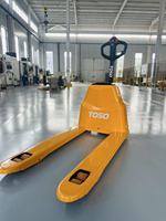 Transpalette Électrique TOSO pour Manutention de Matériaux en Entrepôt, 2 Tonnes, Entièrement Électrique, Alimenté par Batterie Lithium-Ion, Utilisation Intérieure/Extérieure 1