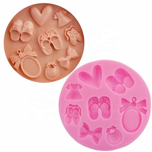 Molde de silicona DIY con gráfico de forma redonda, diseño clásico y popular de dibujos animados, para calzado de bebé niña (pantuflas, zapatos tipo babero con campana, lazo de corazón) - Product Image 6