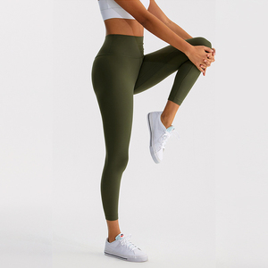 Leggings <span class=keywords><strong>de</strong></span> yoga personnalisés <span class=keywords><strong>de</strong></span> 24 pouces pour femmes leggings <span class=keywords><strong>de</strong></span> sport <span class=keywords><strong>de</strong></span> gymnastique confortables poncés taille haute collants <span class=keywords><strong>de</strong></span> course à pied - Product Image 3