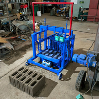 Petite machine à paver manuelle portable Machine de fabrication de blocs creux Machine à briques Prix à vendre