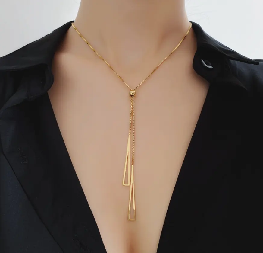 QIFEI vente en gros en acier inoxydable géométrique Triangle collier 18K or réglable collier pendentif