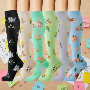 Calcetines deportivos profesionales de compresión largos hasta la rodilla para mujer, negros, con diseño de calavera de cómic, para levantamiento de pesas, con logo personalizado, calcetines atléticos. - Product Image 1