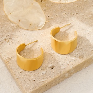 ต่างหูเรขาคณิตสแตนเลสชุบทอง 18K จำนวนมากจากโรงงาน เครื่องประดับกันน้ำ - Product Image 2