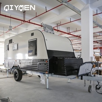 Mini caravane hybride tout-terrain pour des aventures de camping confortables et mobiles