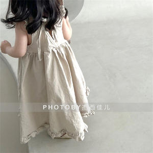 2025 летнее платье для девочек в Корейском стиле, Новое Стильное платье для маленьких девочек, с V-образным вырезом, кружевная отделка, без рукавов, свободные кукольные юбки - Product Image 2