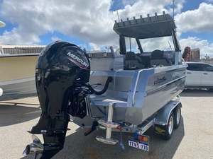 <span class=keywords><strong>Barca</strong></span> da Pesca in Alluminio Saldato da 6m (20ft) con Cabina, Nuova Imbarcazione Familiare per Sport, Intrattenimento e Turismo, 30-35 Nodi - Product Image 5