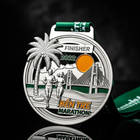 Médailles personnalisées pour marathon, récompense de finisseur, en alliage de zinc, moulage 3D, médaille sportive avec ruban de sublimation