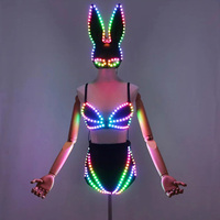 Costume de danse lumineux LED en vente chaude, fourni par l'usine, vêtements de performance pleine couleur, robe lumineuse de club, style de qualité, fournitures de fête