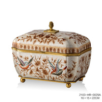 Vase de table antique européen de luxe, design Art Déco, base en laiton, poignée, coupe trophée pour la décoration de l'hôtel et de la maison, produit en céramique