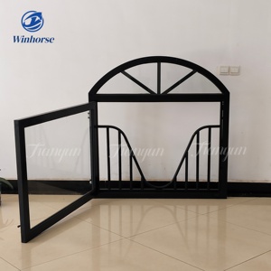 आधुनिक भूमध्य स्टेरियन स्टेबल्स में सुरक्षित वेंटिलेशन के लिए अतिरिक्त मजबूत धातु फ्रेम के साथ लंबे समय तक चलने वाले ऐक्रेलिक घोड़े बैन विंडो - Product Image 6