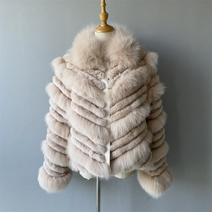 Nuovo Cappotto di Lusso Reversibile in <span class=keywords><strong>Vera</strong></span> <span class=keywords><strong>Pelliccia</strong></span> di <span class=keywords><strong>Volpe</strong></span> e Coniglio per Donna - Product Image 3