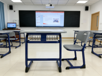 Table de classe moderne en métal et bois pour étudiants, bureau et chaise d'école bleus